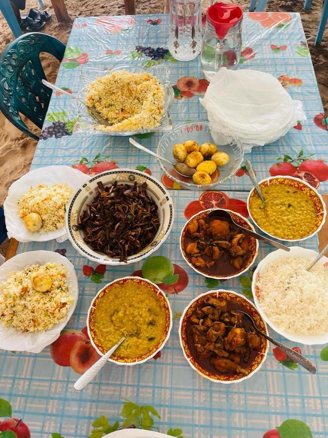 Vibushan Guest House Nilaveli Bagian luar foto