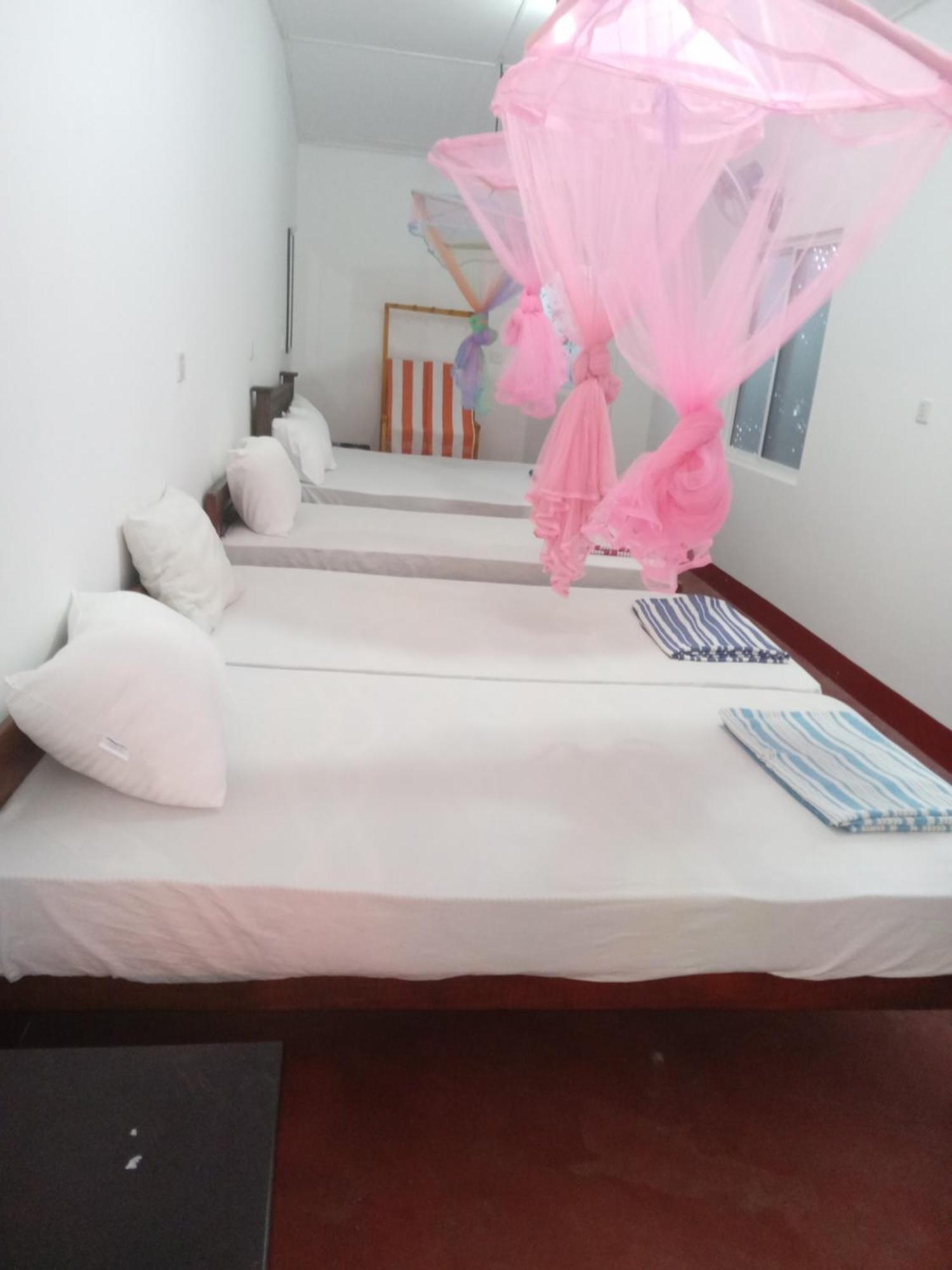 Vibushan Guest House Nilaveli Bagian luar foto