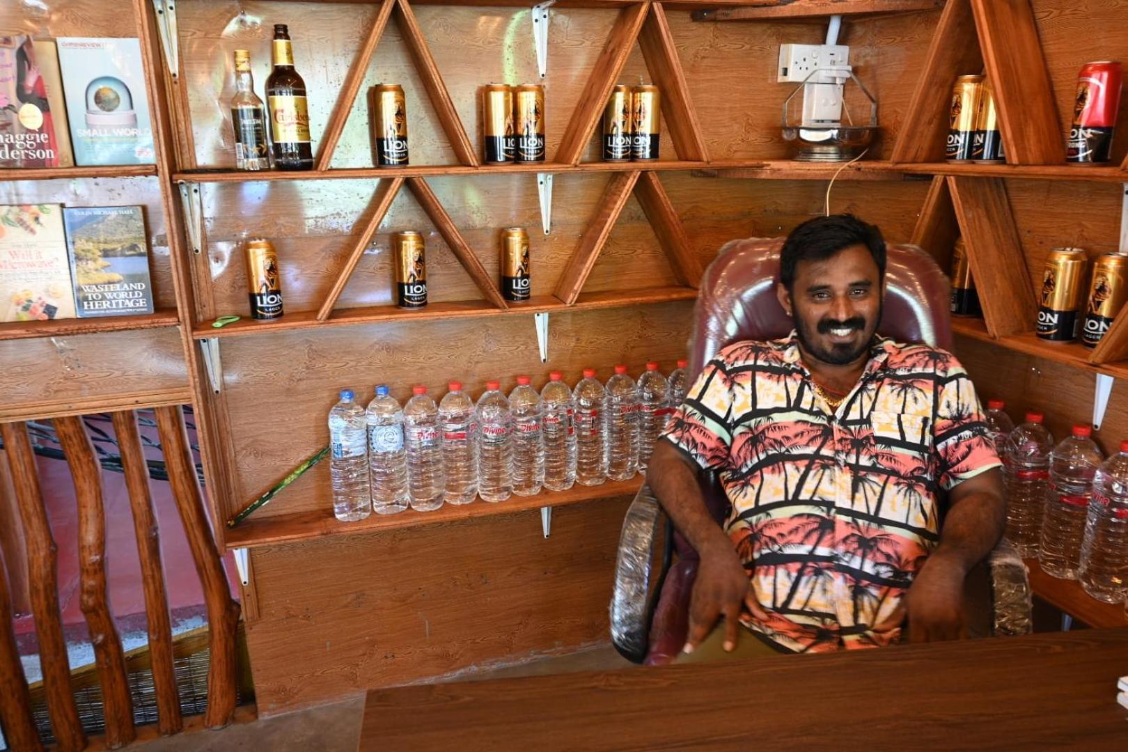 Vibushan Guest House Nilaveli Bagian luar foto