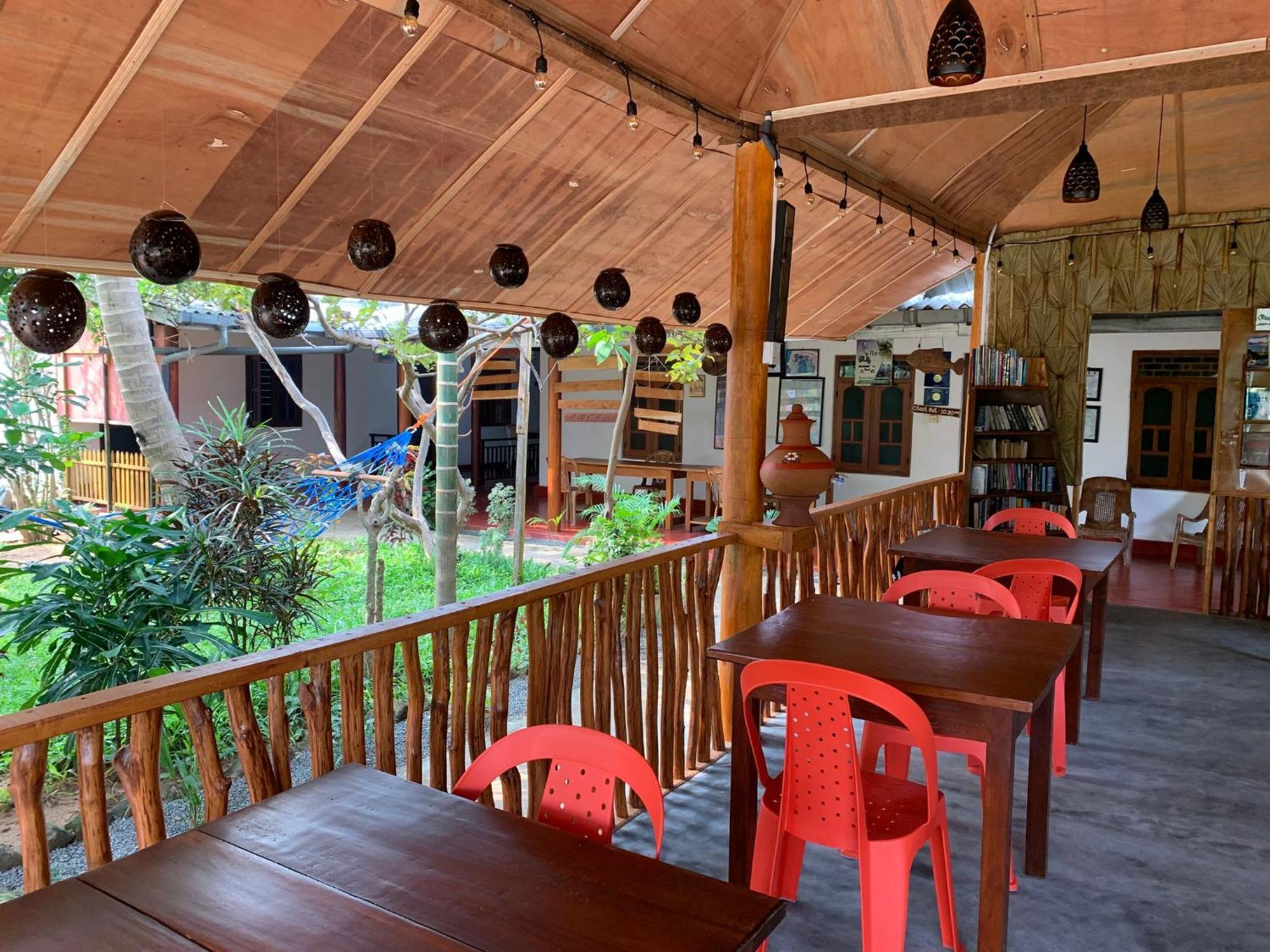 Vibushan Guest House Nilaveli Bagian luar foto